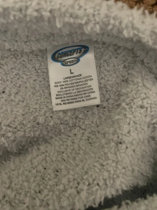 Cozy Crewneck Sweater in Light Gray with Green 'North Dakota' Appliqué - Picture 4 of 4